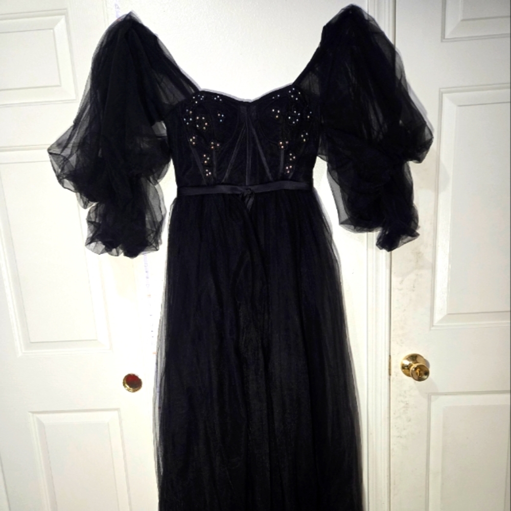 Black prom dress